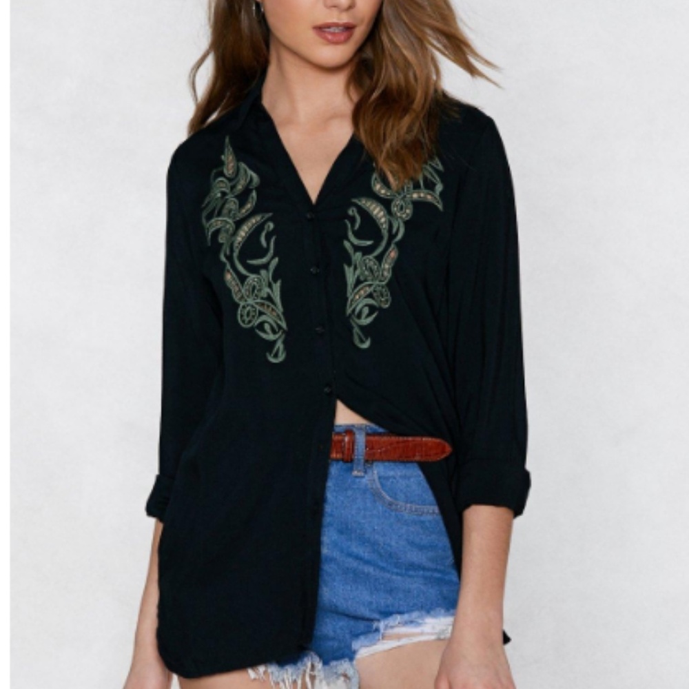 ❌EXPIRED ❌WildWild Thoughts Embroidered Top